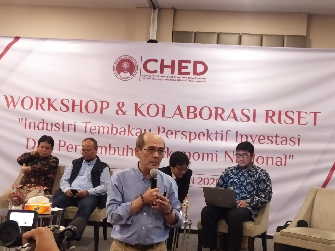 ITB Ahmad Dahlan Gelar FGD Bahas Industri dan Pengendalian Tembakau 